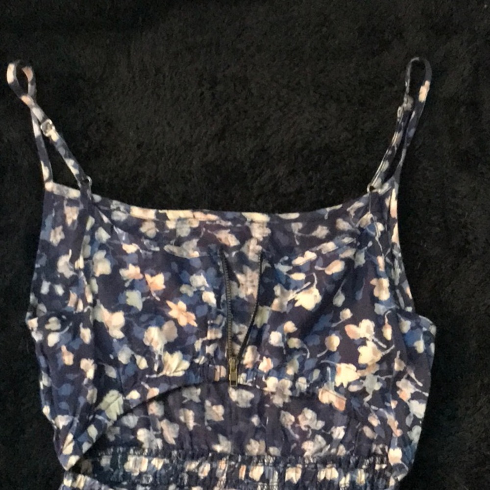 Sundress‎ - Picture 3 of 4
